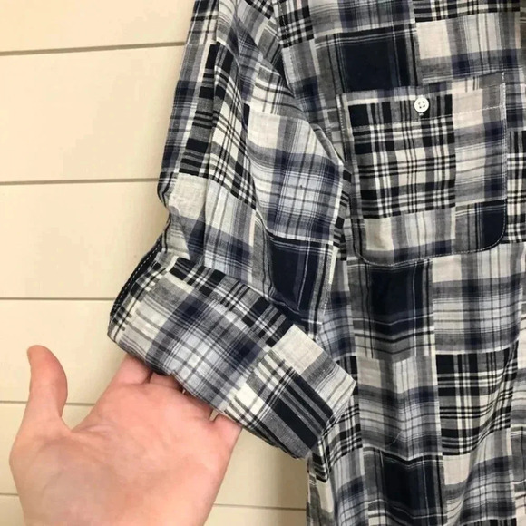 Joie Navy and White  Plaid Button Up Rolled Sleeve Top Size XXS NWOT - Picture 4 of 9